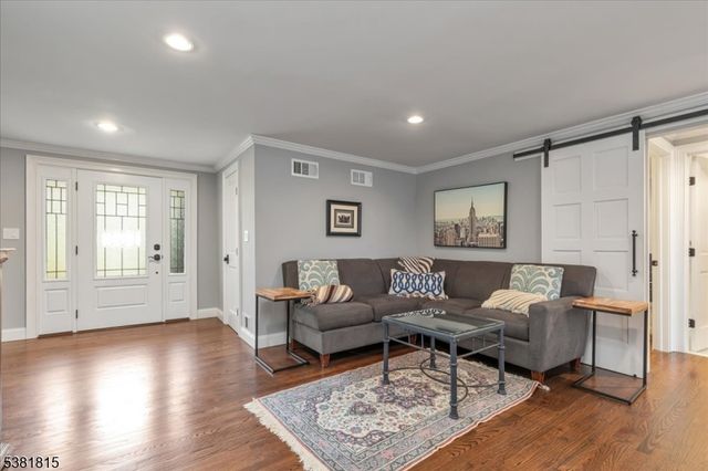 26 Crest Dr, Berkeley Heights Twp., NJ 07974