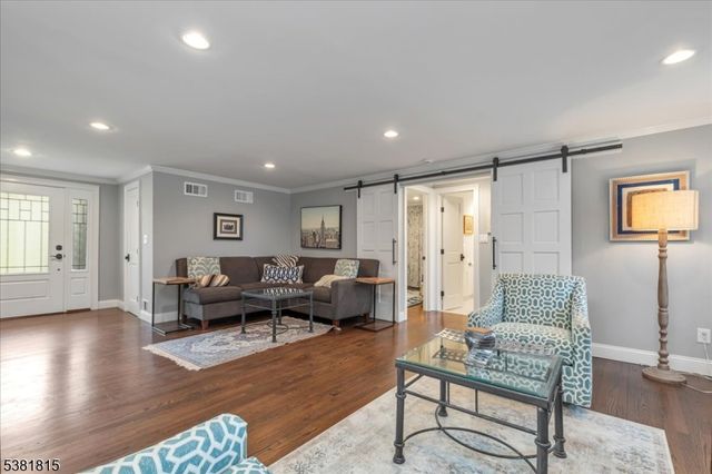 26 Crest Dr, Berkeley Heights Twp., NJ 07974