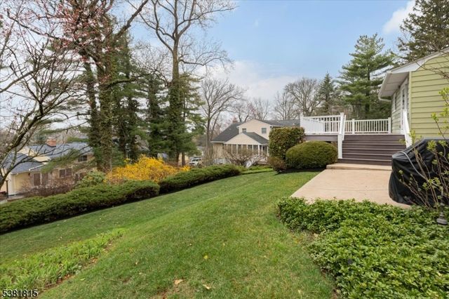 26 Crest Dr, Berkeley Heights Twp., NJ 07974