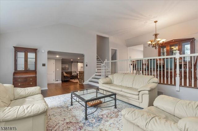 26 Crest Dr, Berkeley Heights Twp., NJ 07974