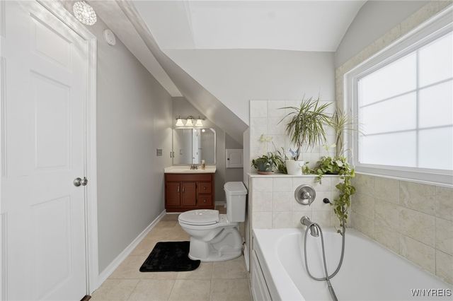 577 Emerson Drive, Amherst, NY 14226