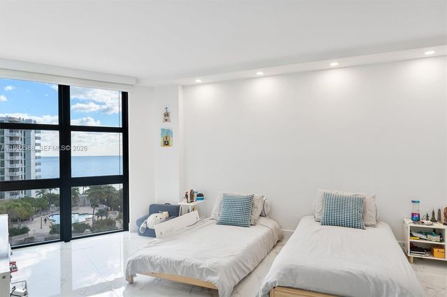 1121 Crandon Blvd D806, Key Biscayne, FL 33149