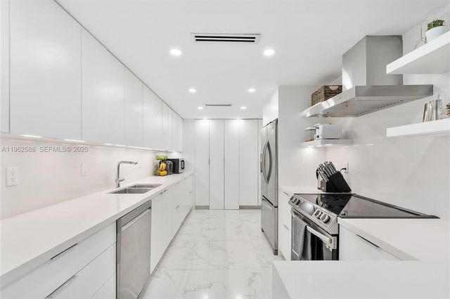 1121 Crandon Blvd D806, Key Biscayne, FL 33149