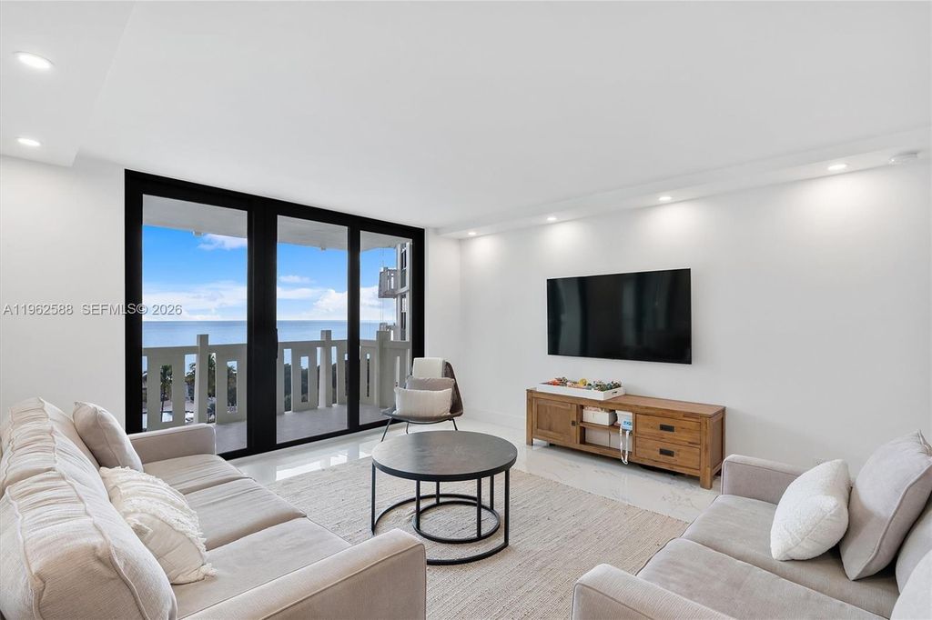 1121 Crandon Blvd D806, Key Biscayne, FL 33149