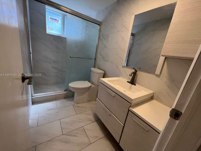 2430 NE 135th St 105, North Miami, FL 33181