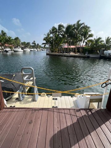 2430 NE 135th St 105, North Miami, FL 33181