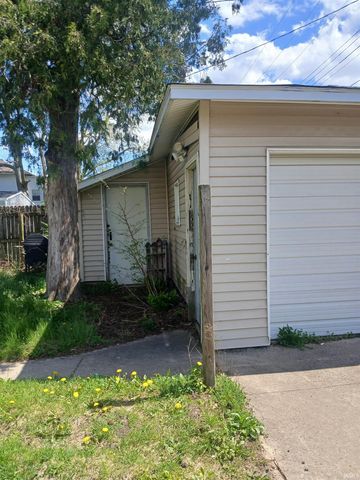 1114 E Bowman Street, South Bend, IN 46613