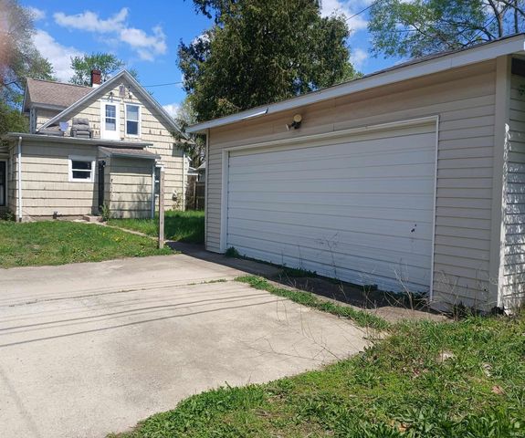 1114 E Bowman Street, South Bend, IN 46613