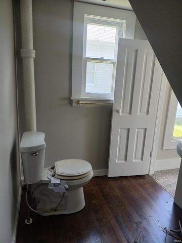 1114 E Bowman Street, South Bend, IN 46613