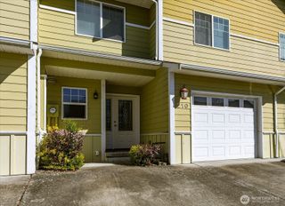 210 NE Melrose Drive, Oak Harbor, WA 98277