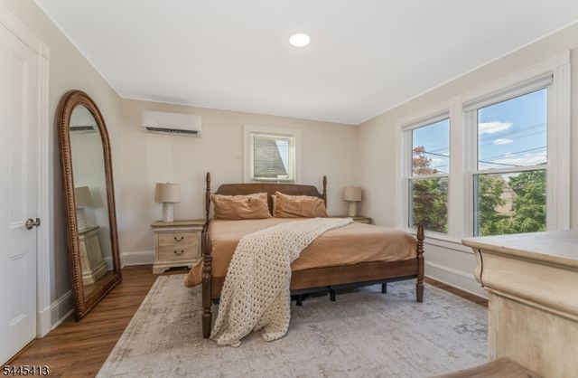 127 W Cliff St, Somerville Boro, NJ 08876