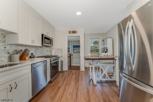 127 W Cliff St, Somerville Boro, NJ 08876