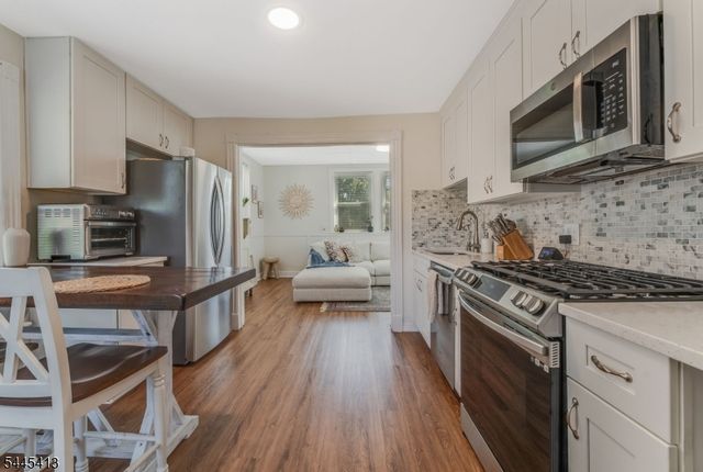 127 W Cliff St, Somerville Boro, NJ 08876