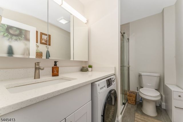 127 W Cliff St, Somerville Boro, NJ 08876