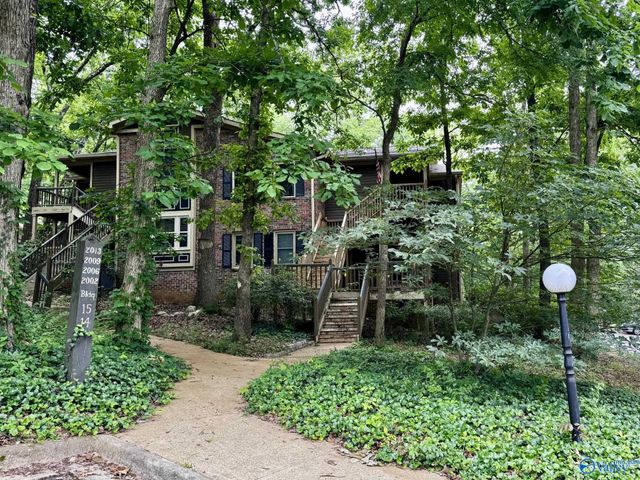 2002 Greenwood Place SW, Huntsville, AL 35802