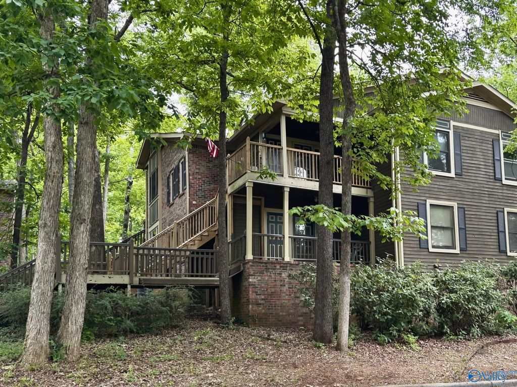 2002 Greenwood Place SW, Huntsville, AL 35802