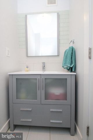 703 S 17TH ST, Philadelphia, PA 19146