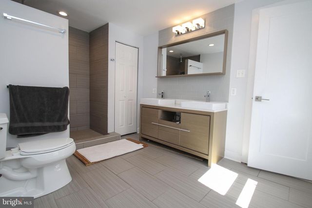 703 S 17TH ST, Philadelphia, PA 19146