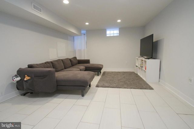 703 S 17TH ST, Philadelphia, PA 19146