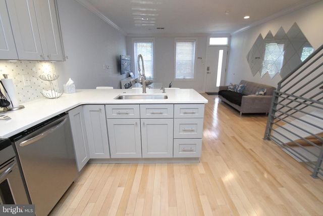 703 S 17TH ST, Philadelphia, PA 19146