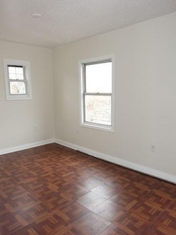 8205 E Outer Drive E, Detroit City, MI 48213