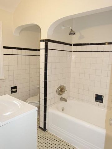 8205 E Outer Drive E, Detroit City, MI 48213