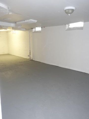 8205 E Outer Drive E, Detroit City, MI 48213