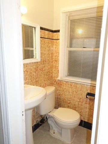 8205 E Outer Drive E, Detroit City, MI 48213