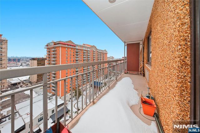 151 Prospect Avenue 16D, Hackensack, NJ 07601