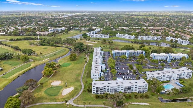 7640 NW 18th St 104, Margate, FL 33063