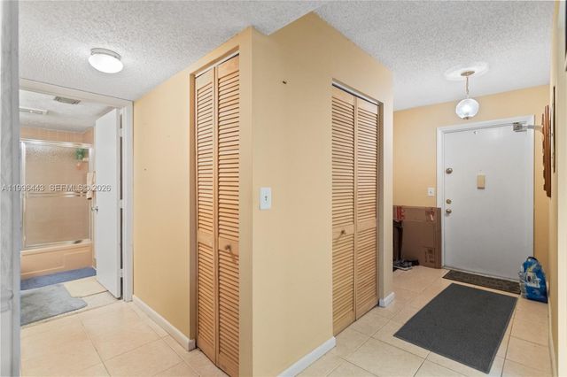 7640 NW 18th St 104, Margate, FL 33063