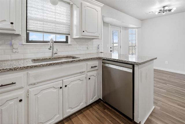 2605 Amber Street, Moore, OK 73160