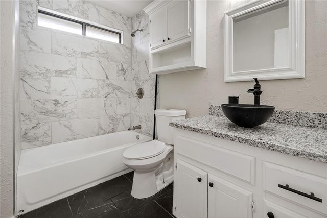 2605 Amber Street, Moore, OK 73160