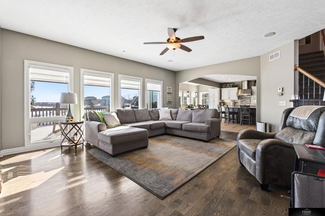 19307 Sahler Street, Elkhorn, NE 68022