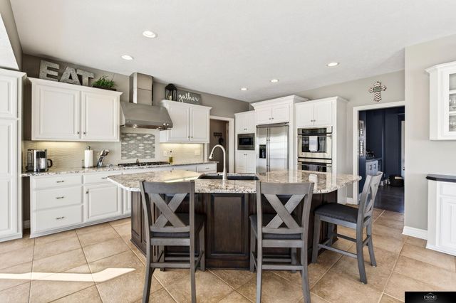 19307 Sahler Street, Elkhorn, NE 68022