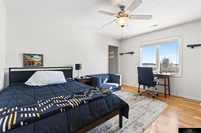 19307 Sahler Street, Elkhorn, NE 68022