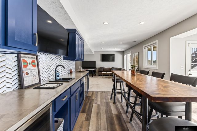 19307 Sahler Street, Elkhorn, NE 68022