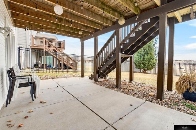 19307 Sahler Street, Elkhorn, NE 68022