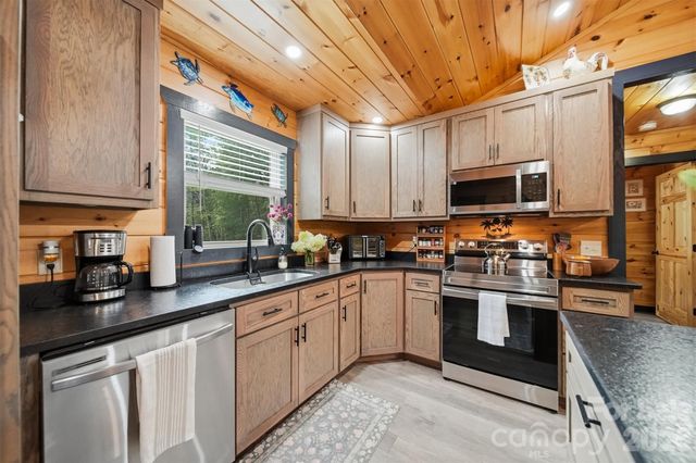 4500 Windy Hill Lane, Morganton, NC 28655