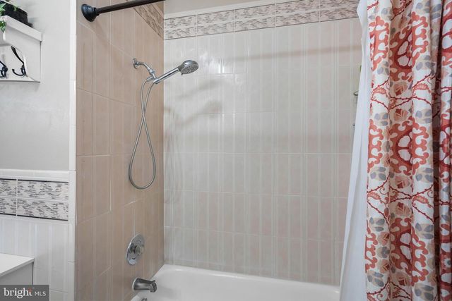 1786 WASHINGTON AVE, Vineland, NJ 08361