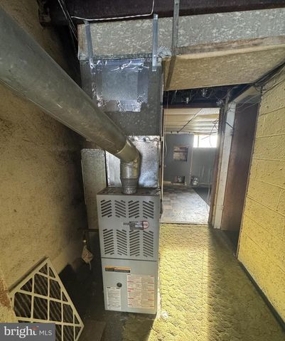 6048 AGUSTA ST, Philadelphia, PA 19149