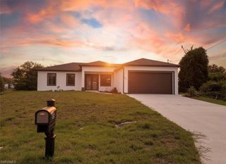 757 Switchboard LN, Lehigh Acres, FL 33974