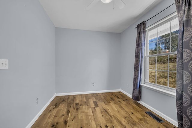 1546 Old Charlotte Pike, Pegram, TN 37143