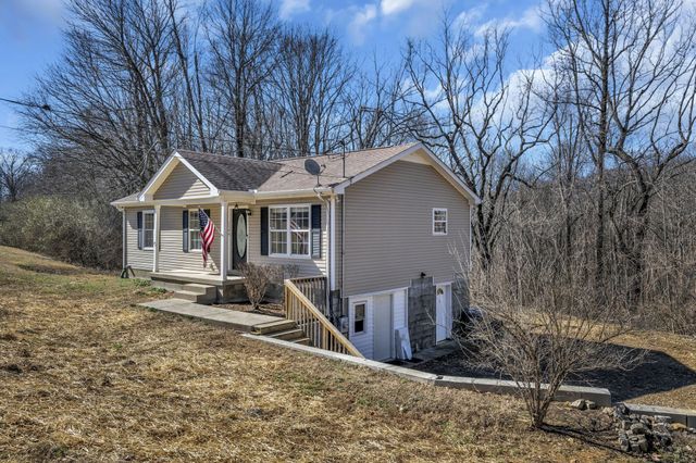 1546 Old Charlotte Pike, Pegram, TN 37143