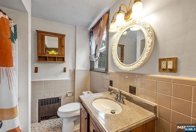1150 Margaret Street, Teaneck, NJ 07666