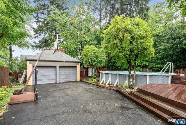 1150 Margaret Street, Teaneck, NJ 07666