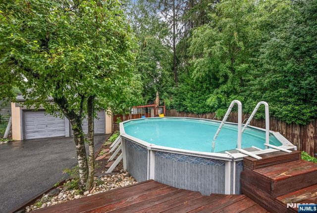 1150 Margaret Street, Teaneck, NJ 07666