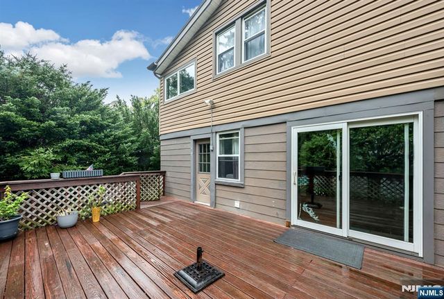 1150 Margaret Street, Teaneck, NJ 07666