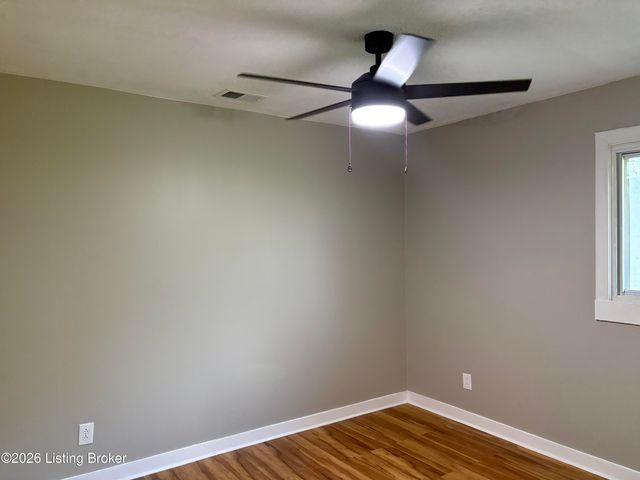 9902 Michaele Ln, Jeffersontown, KY 40299