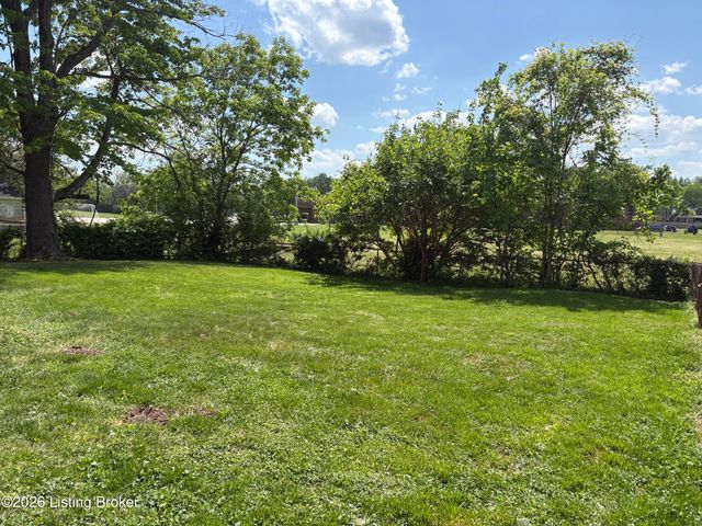 9902 Michaele Ln, Jeffersontown, KY 40299